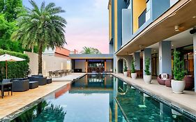 เดอะเซนส์ บูติค โฮเทล